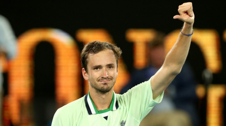 Medvedev y Tsitsipas se medirán de nuevo en semifinales de Australia