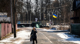 Des couloirs humanitaires vers la Russie dont les chars sont aux portes de Kiev  