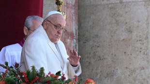 Pope calls for 'arms to be silenced' across world 