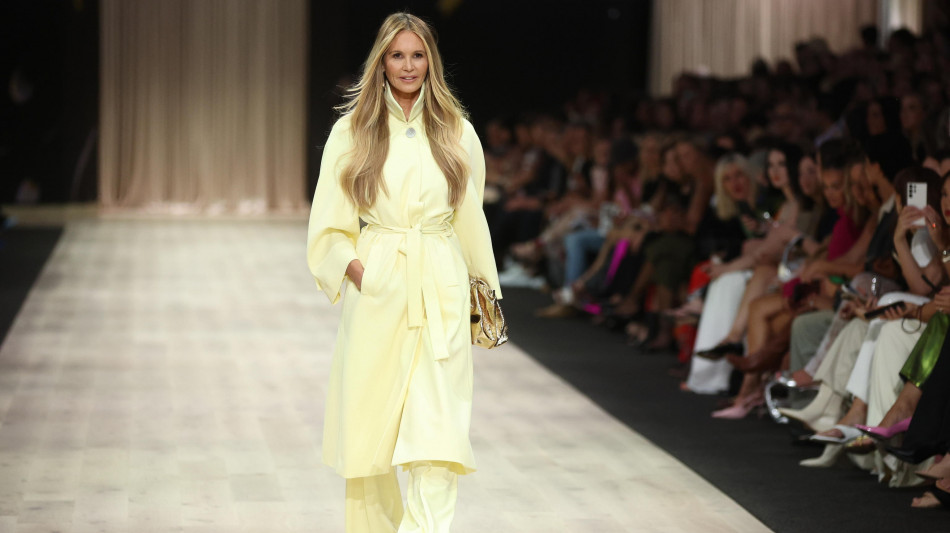 Elle Macpherson, ho avuto tumore al seno ma ho rifiutato chemio