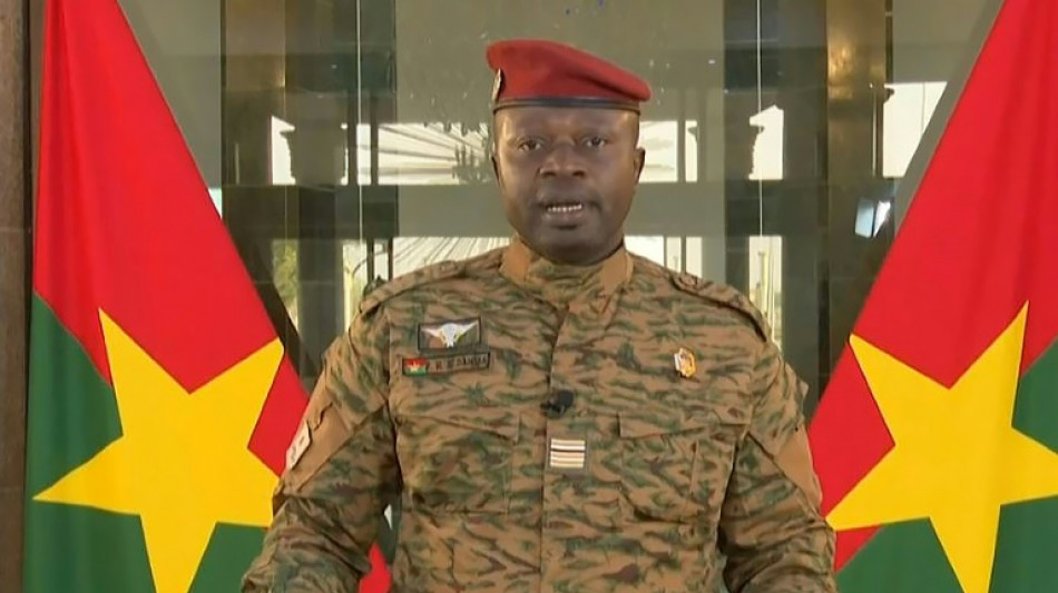 Burkina: le lieutenant-colonel Damiba investi président