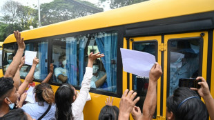 Junta militar de Mianmar liberta mais de 2.100 dissidentes