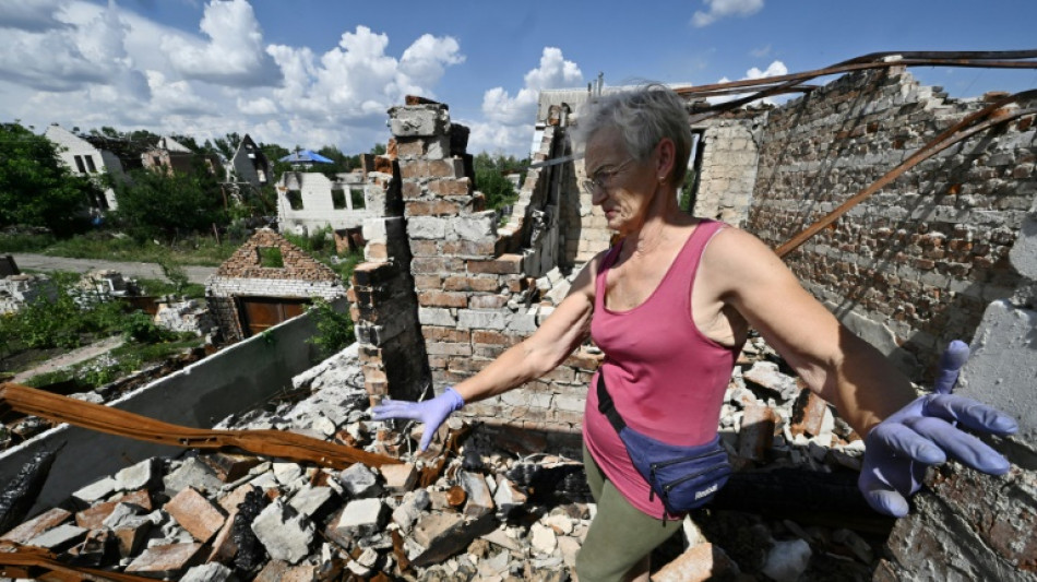 Broken homes: Ukrainians in east begin daunting rebuild 