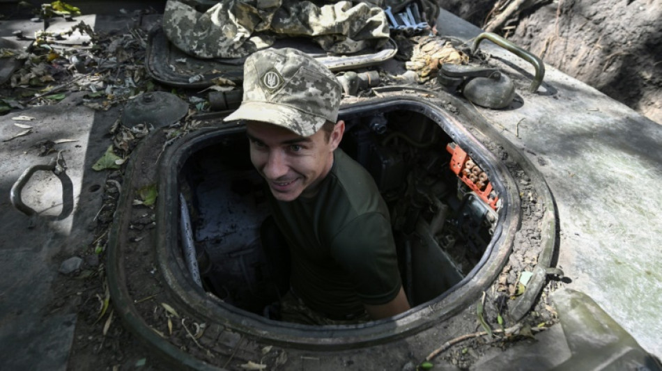 In the Ukrainian army, Soviet-era artillery bows out