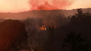 Un megaincendio en California obliga a la evacuación de miles de personas