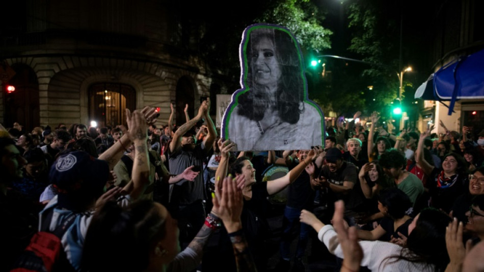 Marchas y concentraciones en respaldo a Kirchner en Argentina