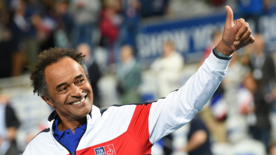 Jugé pour avoir vendu une "fausse" raquette, Yannick Noah relaxé