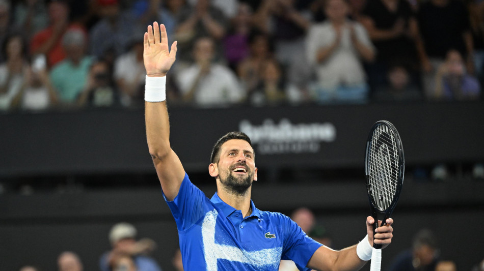 Tennis: Djokovic batte Monfils e va ai quarti a Brisbane