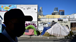 Califórnia ordena desmantelar acampamentos de sem-teto