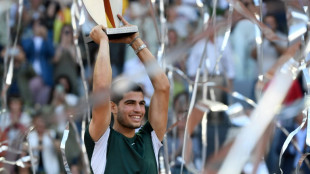 Tennis: Alcaraz s'offre à Madrid son 2e Masters 1000 en écrasant Zverev