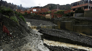 Desborde de ríos en Bolivia deja a decenas de barrios de La Paz incomunicados