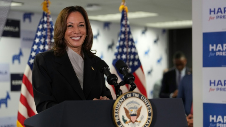 Kamala Harris parte en campaña como probable candidata demócrata