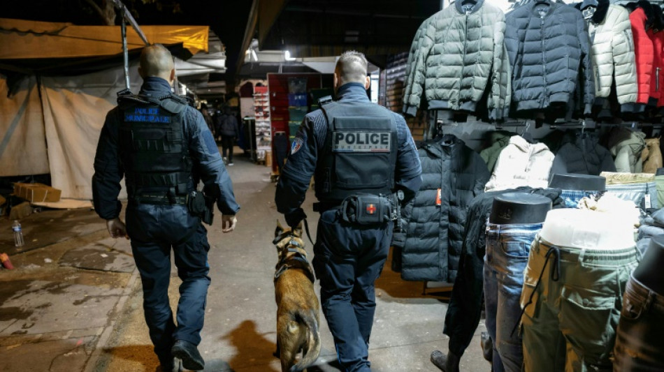 Avant les JO, la bataille pour débarrasser les puces de Saint-Ouen de la contrefaçon