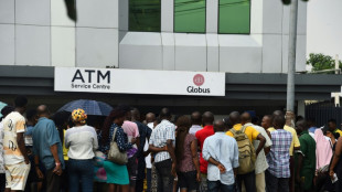 Nigeria eases currency swap to try and curb queues