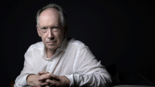 'Sejam corajosos! Digam a verdade', diz Ian McEwan aos jovens escritores