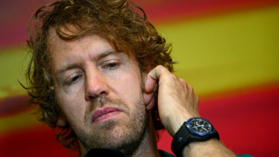 'Sleuth' Vettel hunts stolen bag in Barcelona