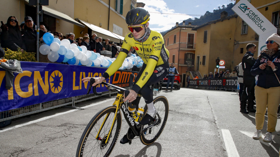 Ciclismo: Vingegaard torna in bici dopo caduta al Paesi Baschi