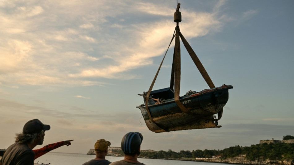 Cuba plongé dans le noir à l'approche de l'ouragan Rafael de catégorie 3