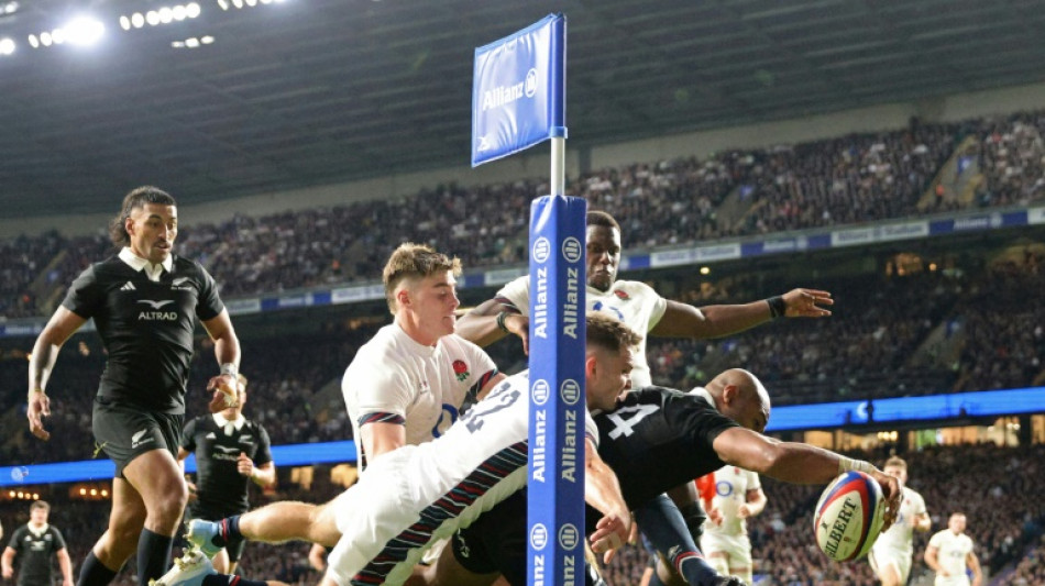 Tele'a at the double as New Zealand edge England again