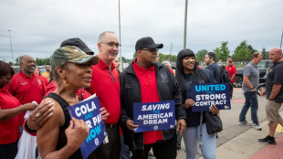 US auto union halts work at Stellantis plant, expanding strike