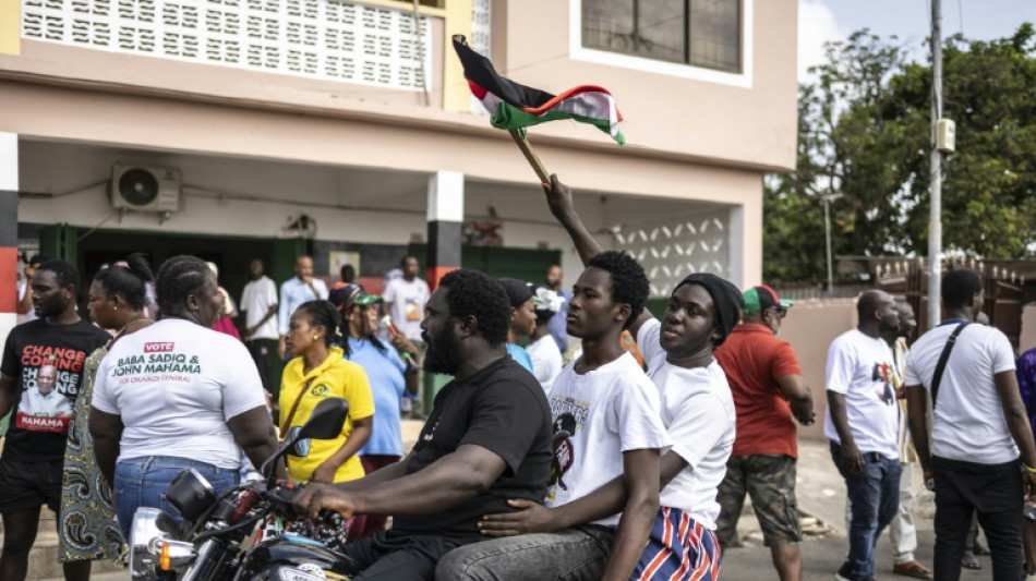 Présidentielle au Ghana: le candidat du parti au pouvoir reconnaît sa défaite