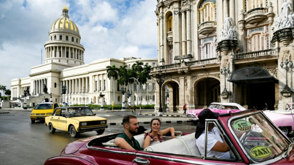 Tourist dreams turn sour after Cuba lights go off