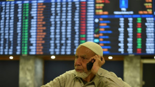 Pakistan's economy in 'collapse' as IMF visits