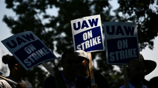 'Big Three' auto employees ratify overhauled contracts: union source