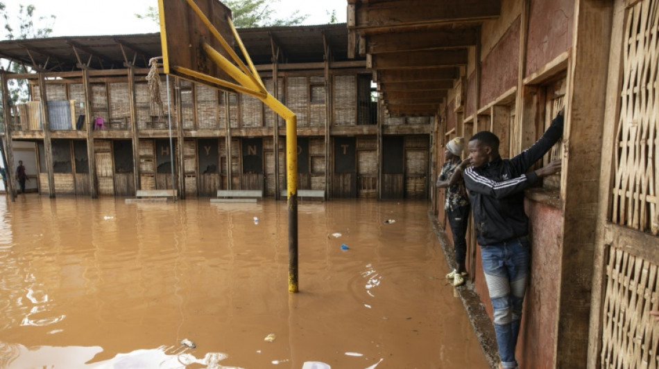 Rompimento de barragem deixa mais de 40 mortos no Quênia