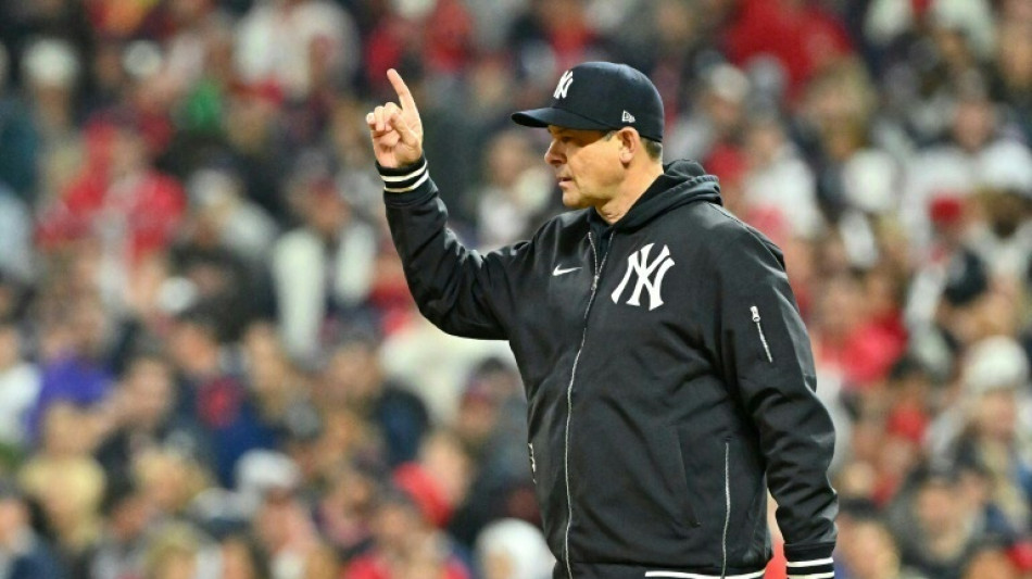 Yankees keep Boone as manager for 2025 MLB season