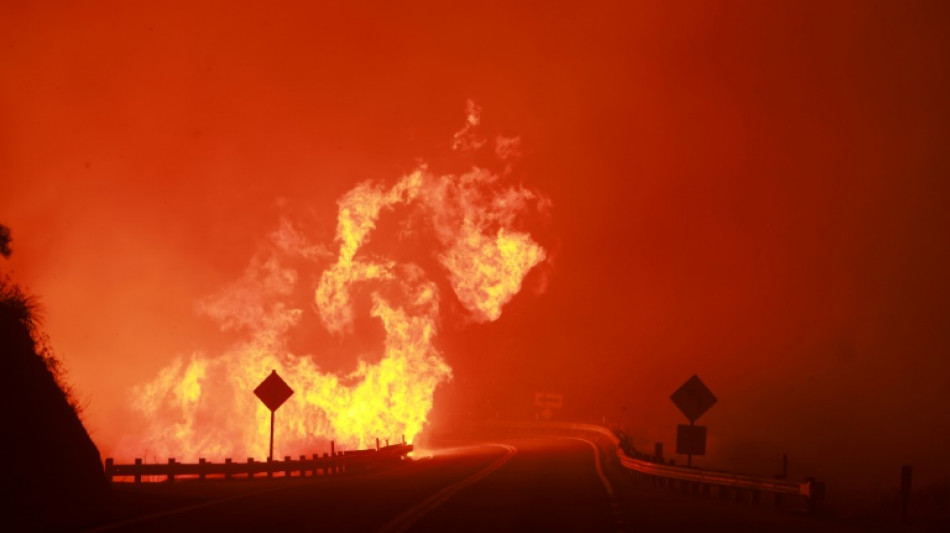 Incendios forestales en el oeste de EEUU se intensifican en medio de ola de calor