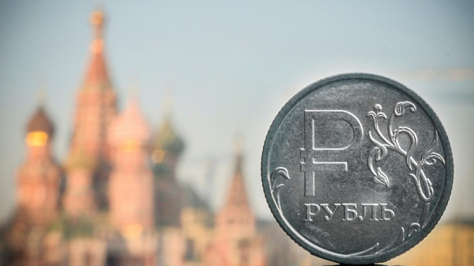 Russia to step up support for sagging ruble