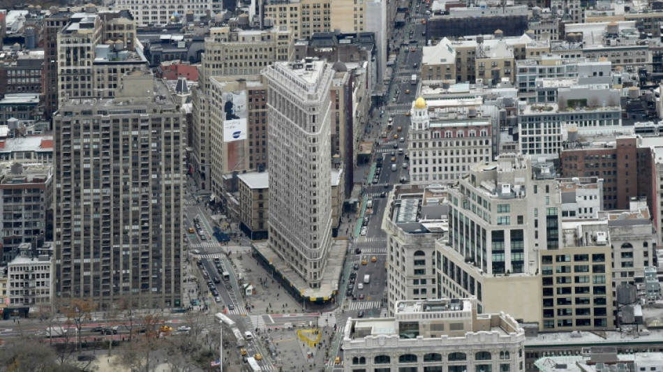 Man buys NY's iconic Flatiron building at auction, then backs out