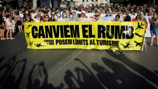 Cerca de 20.000 pessoas protestam contra turismo de massa na ilha de Mallorca, Espanha
